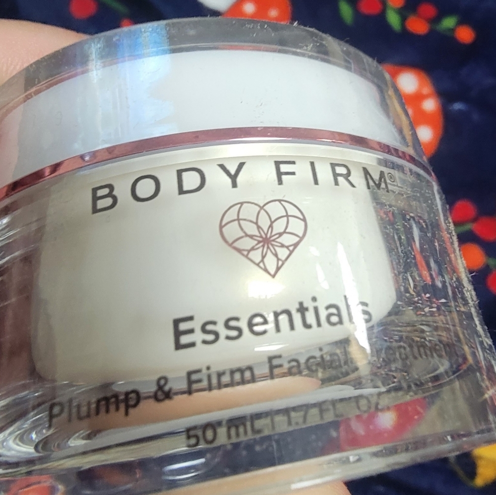 BODY FIRM Facial Treatment - Picture 8 of 13